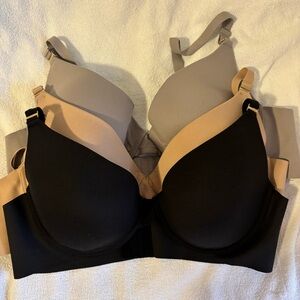 Anne Klein 3 Pack Black,Tan/Beige, and Gray Bras SUPER SOFT 42C NEW NO TAGS plus
